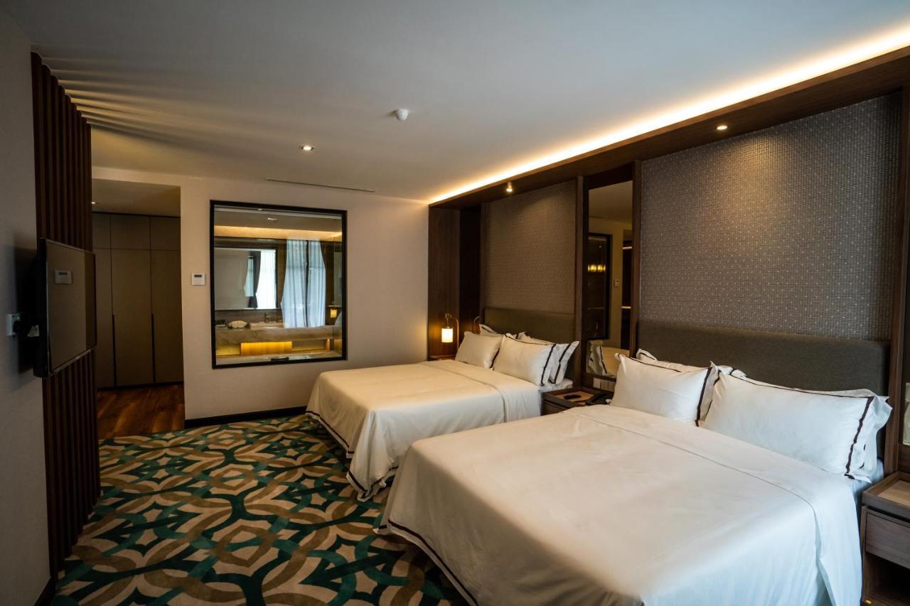 Christee Suites Hotel Малакка Экстерьер фото
