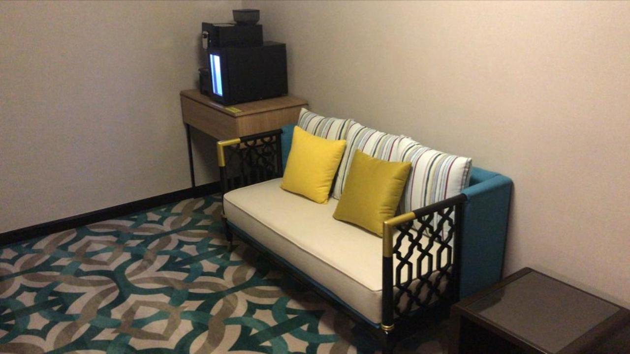 Christee Suites Hotel Малакка Экстерьер фото