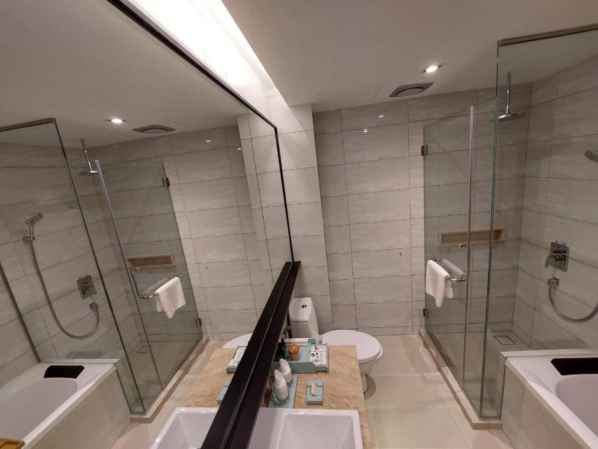 Christee Suites Hotel Малакка Экстерьер фото